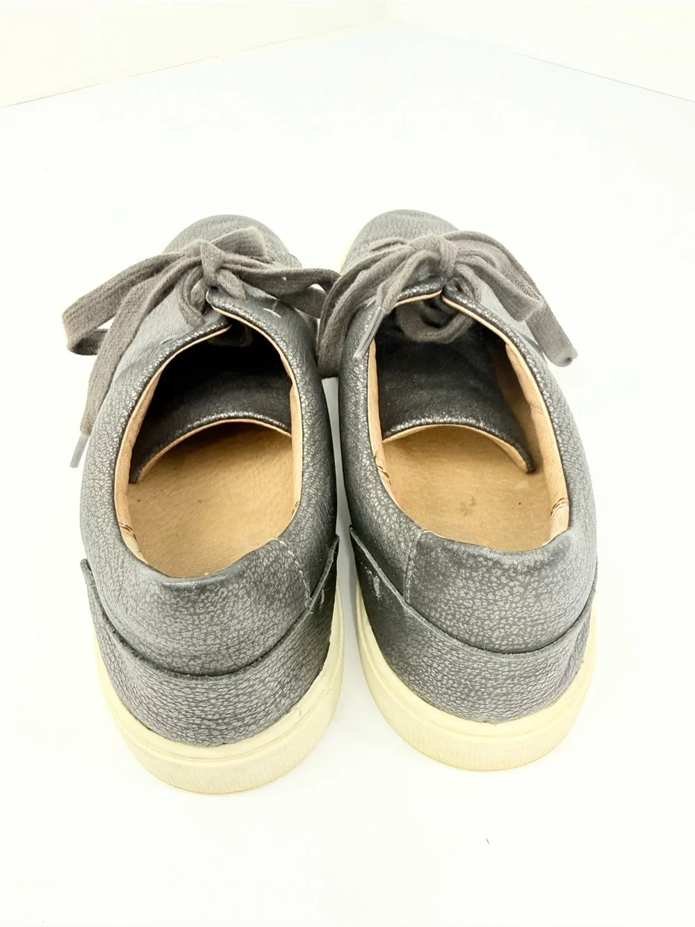 Frye IVY Metallic Pewter Gray Leather Lace Up Low Profile Casual Sneakers